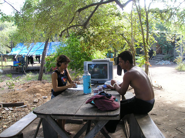 Watching PADI Video's on the Reefseekers Island