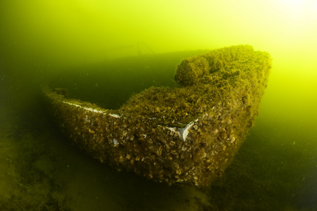 zeilboot wrak in vinkeveen