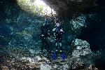 Nick in de Taj Mahal cenote