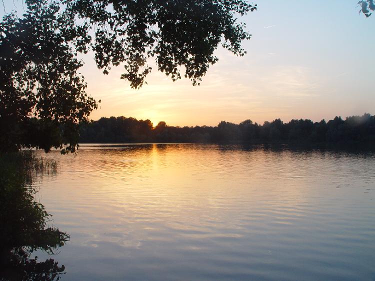 Mooie zonsondergang bij de Meerse Plas