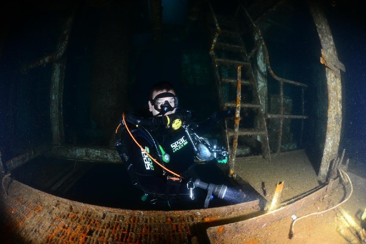 edwin in de machinekamer van de um el faroud