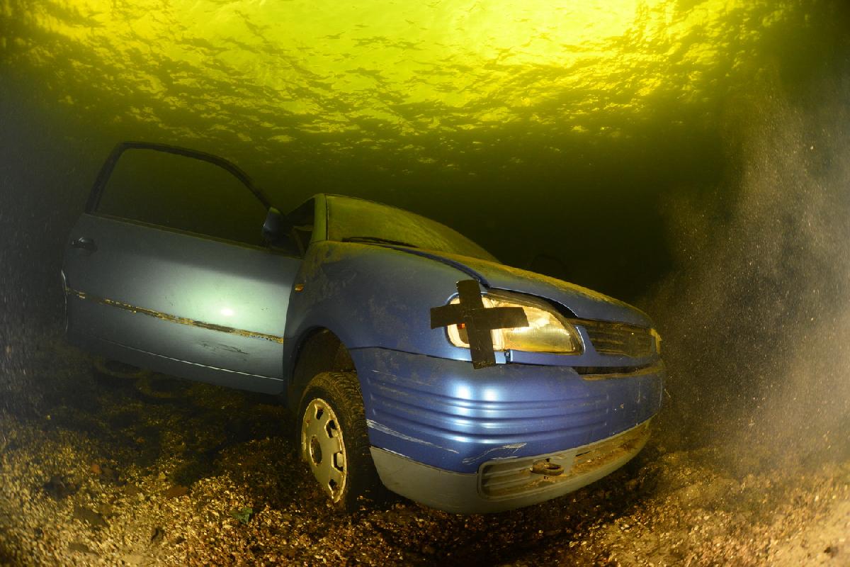 seat arosa op de bodem van vinkeveen