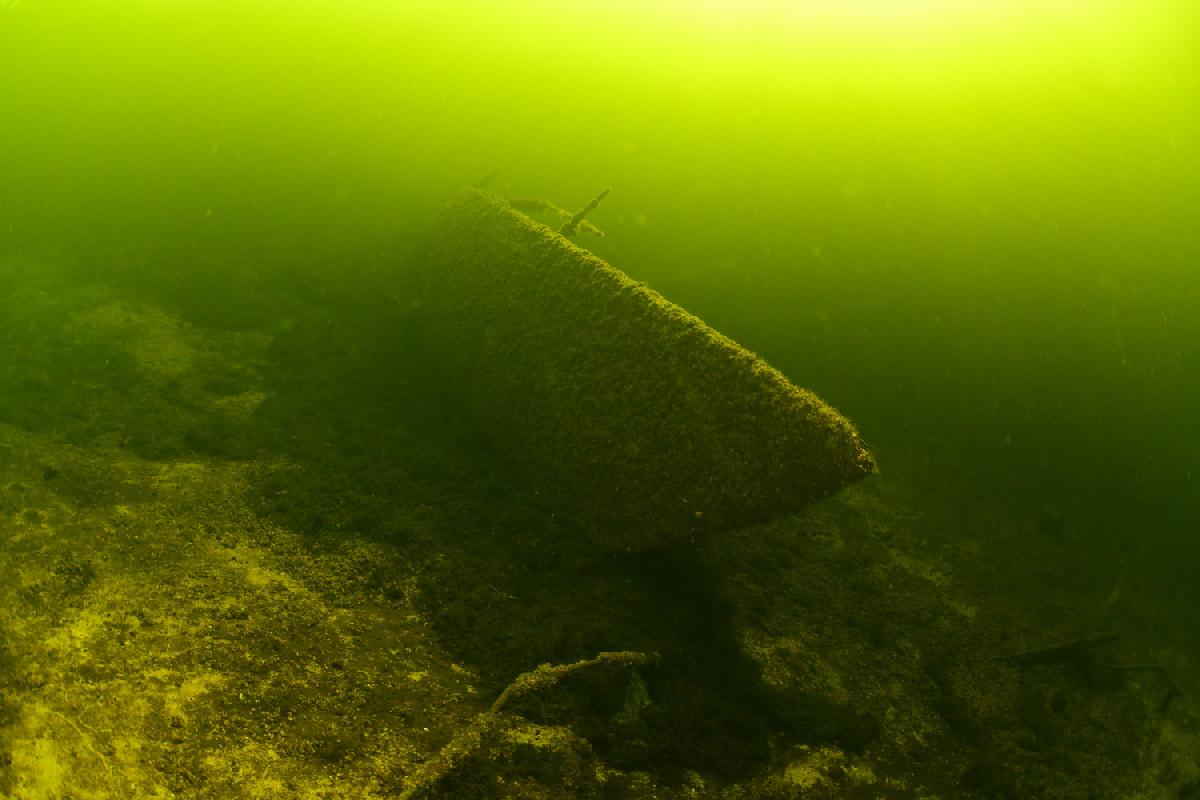 wrak van de zeilboot in Vinkeveen